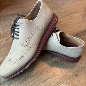 Cole Haan Beige Leather Oxfords with Burgundy Sole size 12